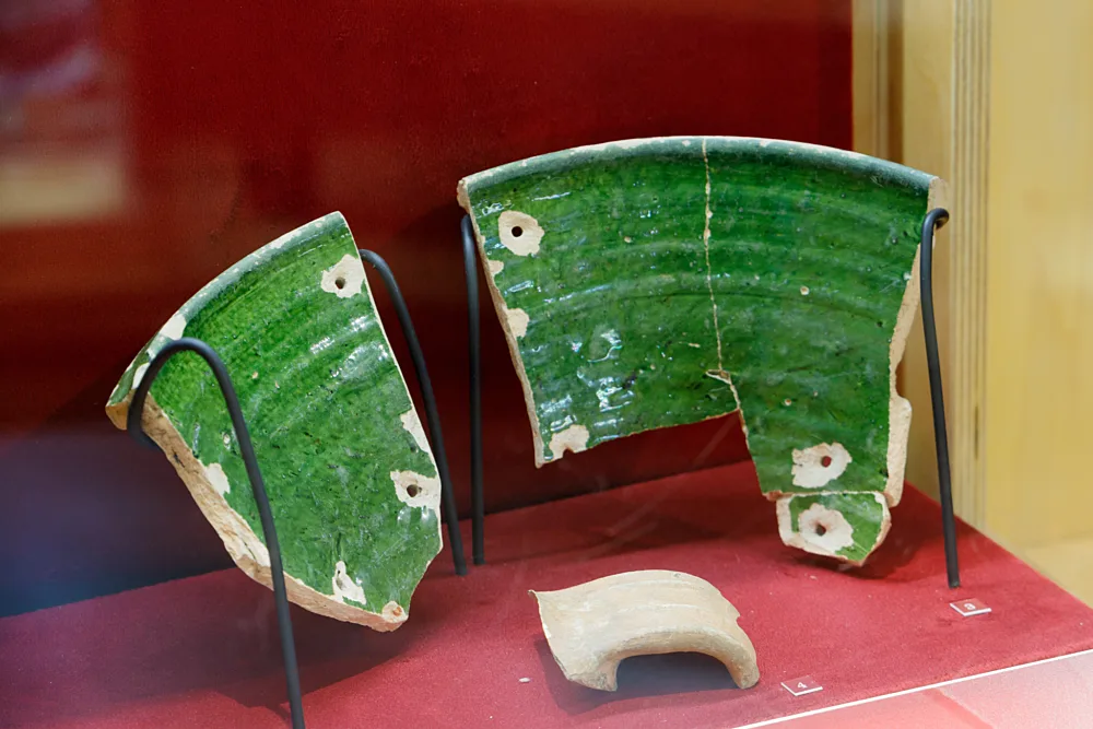 Artefacts 9987